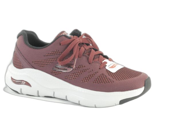 Skechers