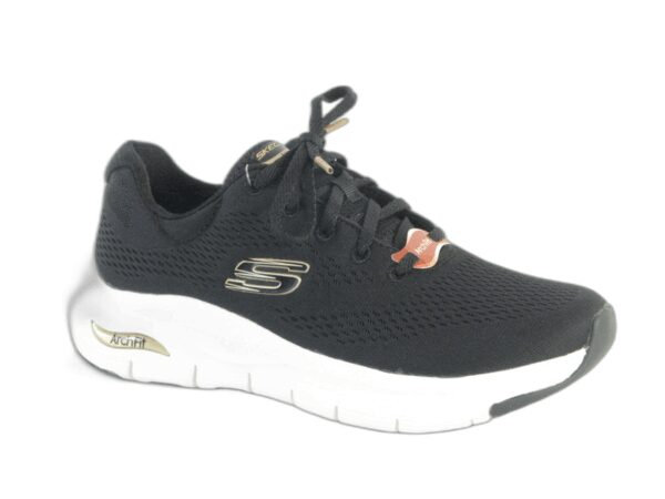 Skechers