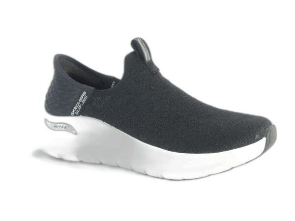 Skechers